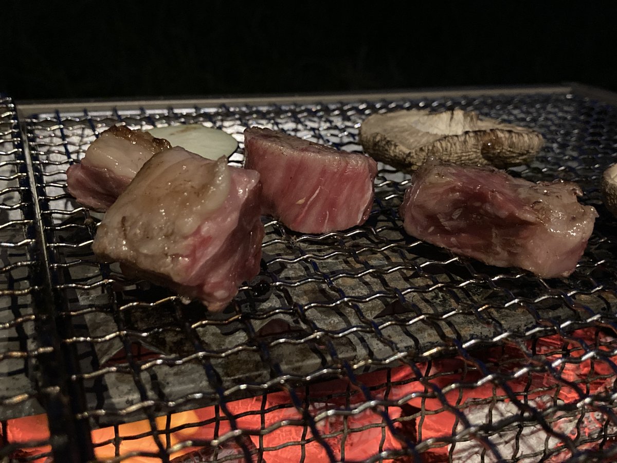 庭でBBQ